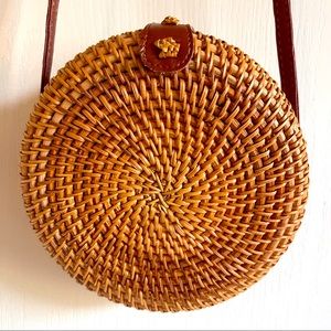 Round Straw Crossbody Bag